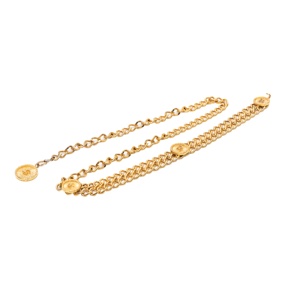 Pre-Loved Chanel CC Gold Plated Medallion Belt main image 4